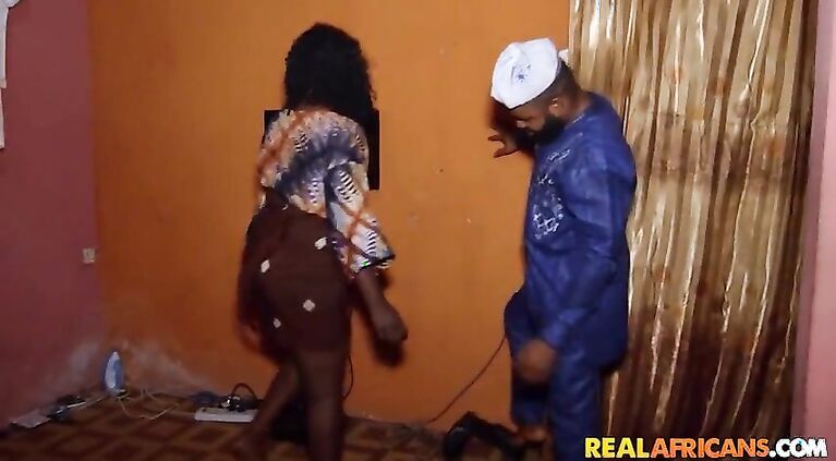 BBW Sudanese Girlfriend Spread And Fucked After Date