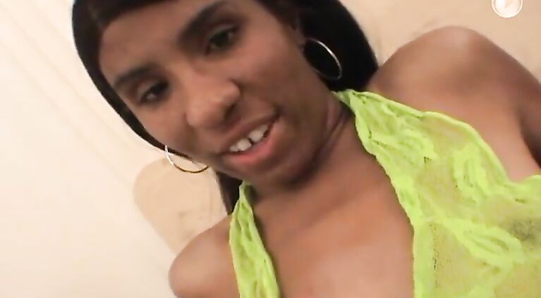 AZIZA DIAMOND FUCKS HERSELF SILLY