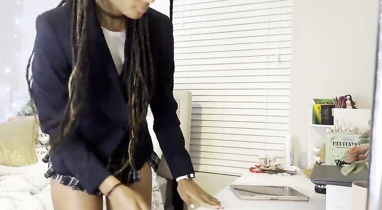 Lightskinned Ebony Teen Schoolgirl Squirts On Your Dick During Study Break