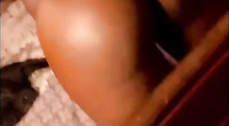Ebony twerking perfect ass