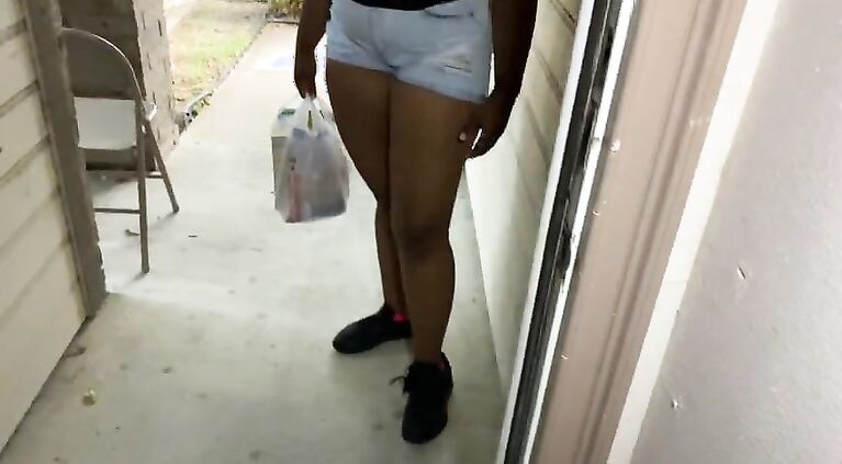 Delivery Girl Gives Me Some WAP For a 5 Star Rating (REAL)