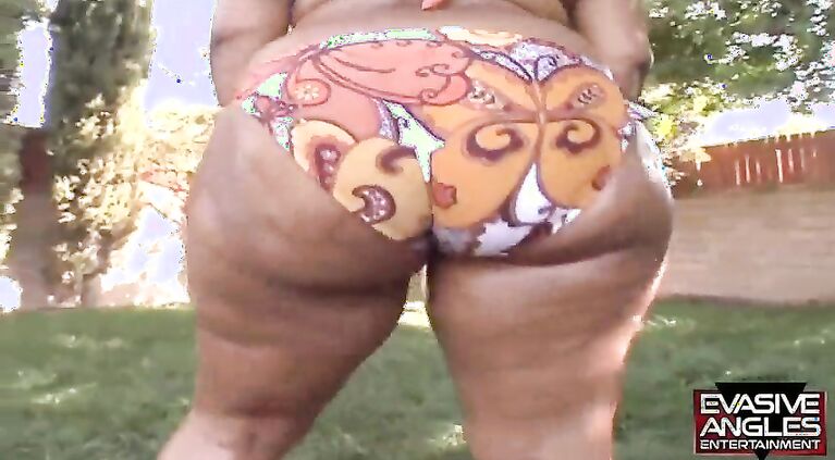 EVASIVE ANGLES Big-Um-Fat Black Freaks - African-American BBW