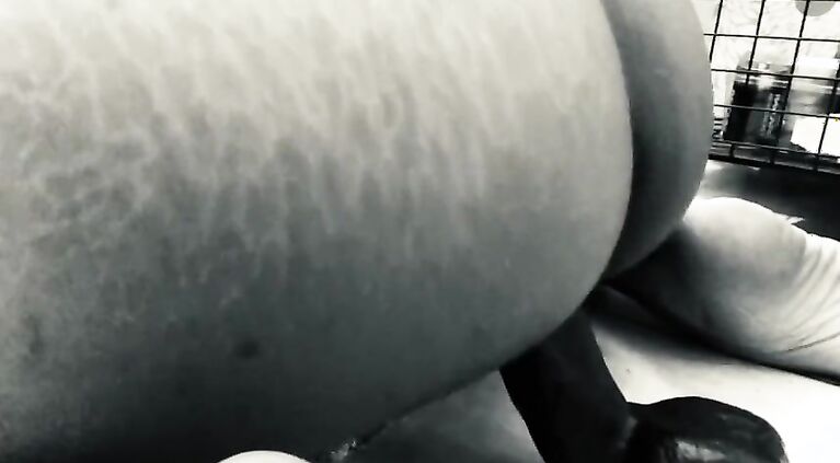 Riding That Dick Backwards